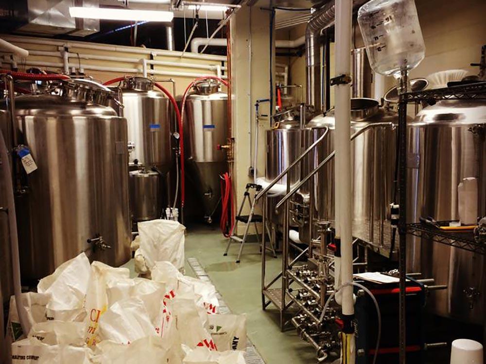  Coda Brewing Co in USA-1000 liter brewery equipment by